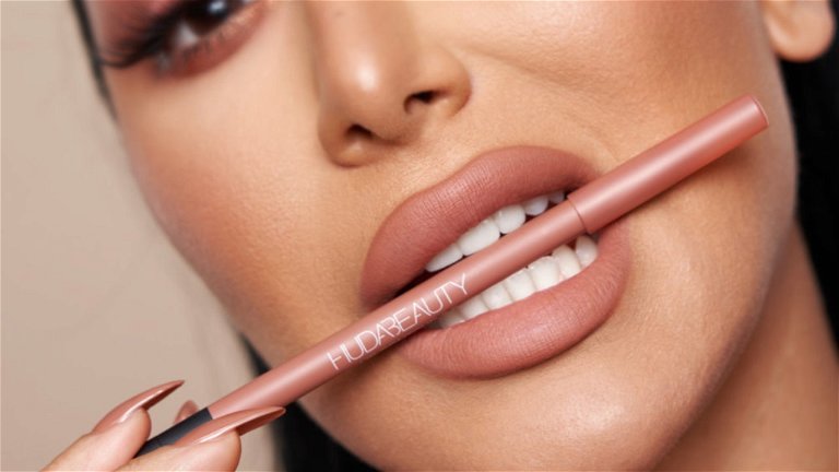 Lip contouring: el truco profesional de Huda Beauty para conseguir unos labios con mucho volumen