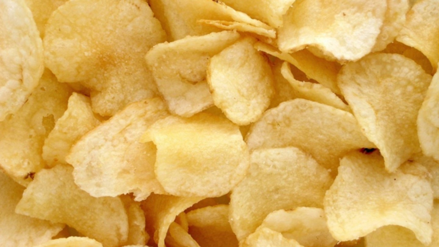 Cómo hacer patatas chips caseras, igual a las compradas de bolsa 