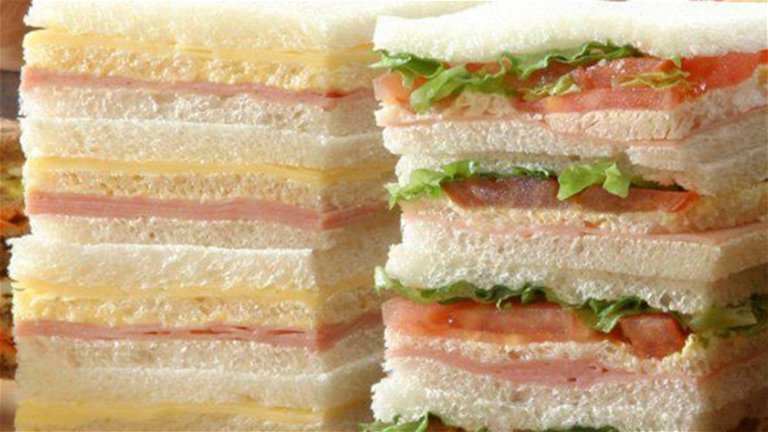 Sándwiches triples de pan de molde: receta fácil y rápida
