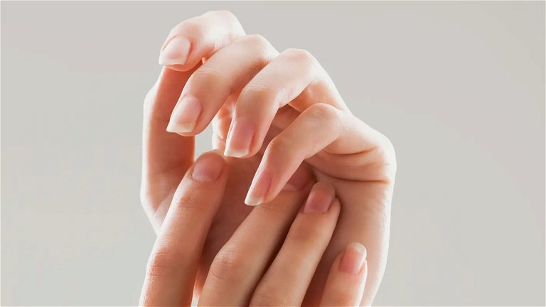 Los 11 motivos más comunes por los que se astillan las uñas y cómo solucionarlos