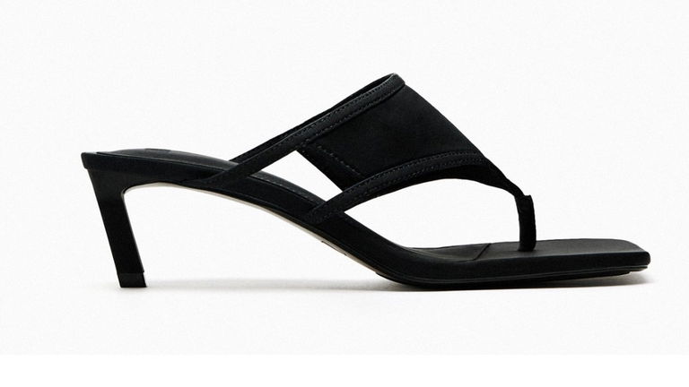 Las sandalias Thong: el calzado imprescindible de este año