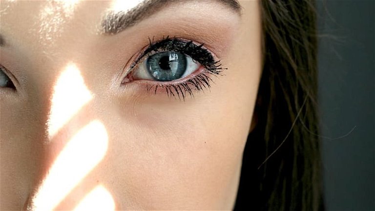 Seducir con la mirada: secretos de maquillaje para un look hipnotizador