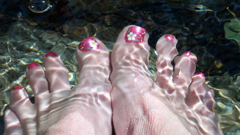 Los 10 mejores colores pastel para pedicuras en 2024