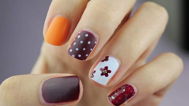 7 ideas de manicura en tonos naranja para otoño 2023