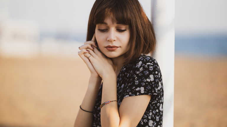 8 ideas de corte de pelo con flequillo desfilado