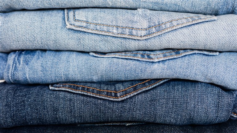 Por qué encoge la ropa en la secadora y cómo evitarlo