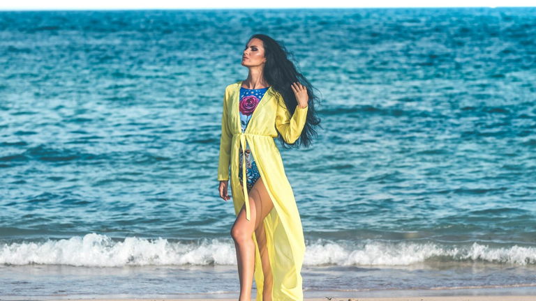 3 kimonos de playa de Primark para lucir un look veraniego de infarto