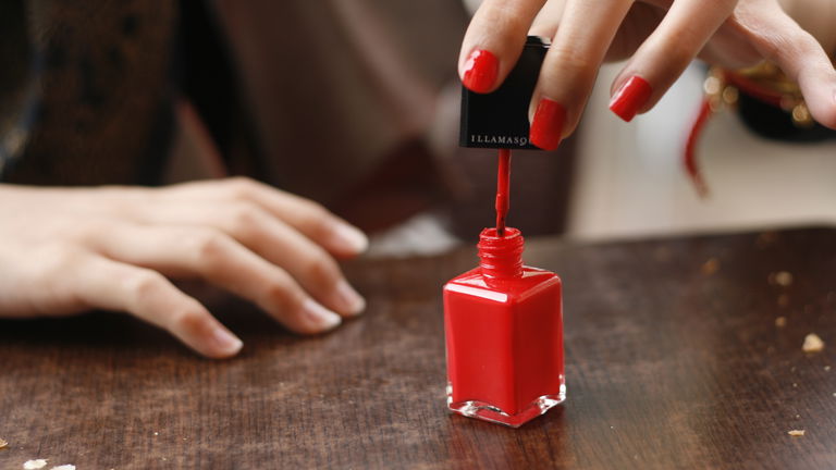 La rutina fácil y efectiva para cuidar tus uñas que no te puedes saltar este otoño