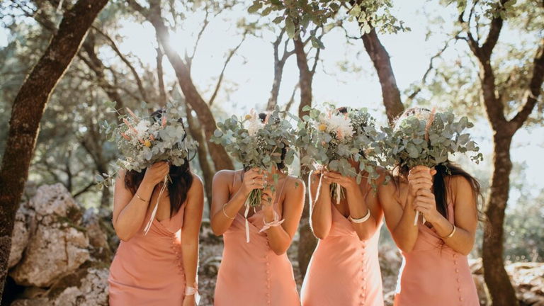 Primavera-verano 2025: los vestidos de invitada que marcarán tendencia en las bodas