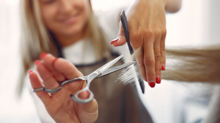 Cómo son las tendencias de cabello de 2025 según un experto