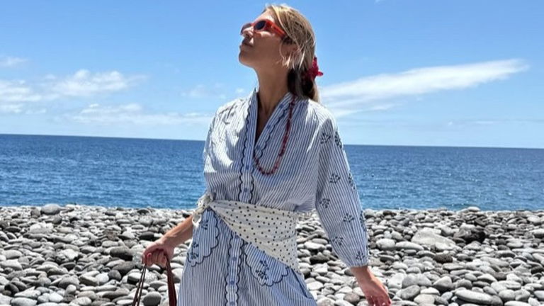 Pañuelo a la cintura: la tendencia de moda que arrasa en Instagram