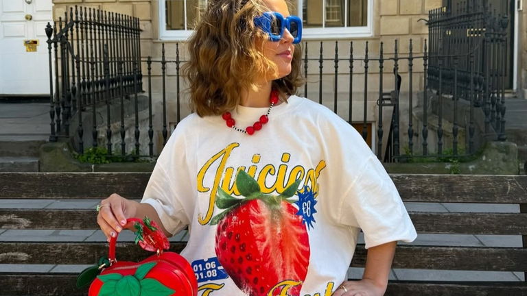 Estas 10 camisetas con frutas cuestan menos de 25 € (y son pura tendencia)