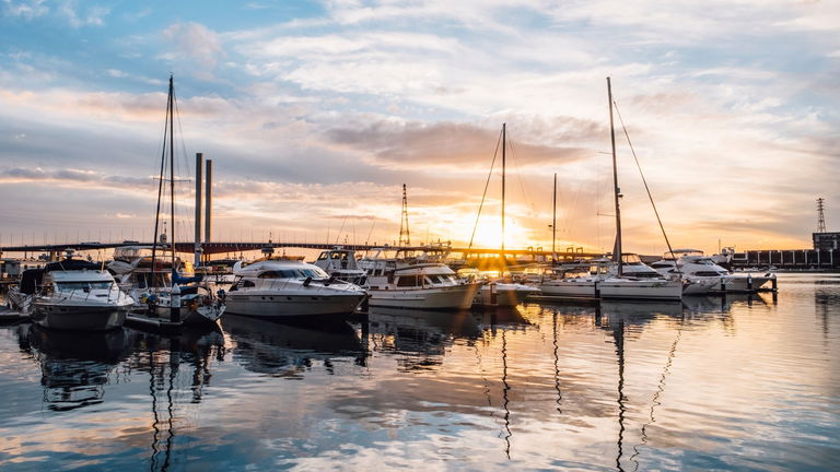 Cómo alquilar un barco este verano: tipos, precios y consejos clave