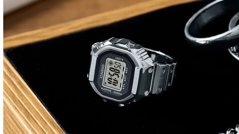 Tecnología en miniatura: el anillo-reloj de Casio que revoluciona la forma de llevar la hora