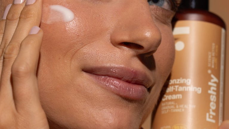 Rutina corporal con Freshly: bronceado sin sol, menos estrías y efecto glow natural