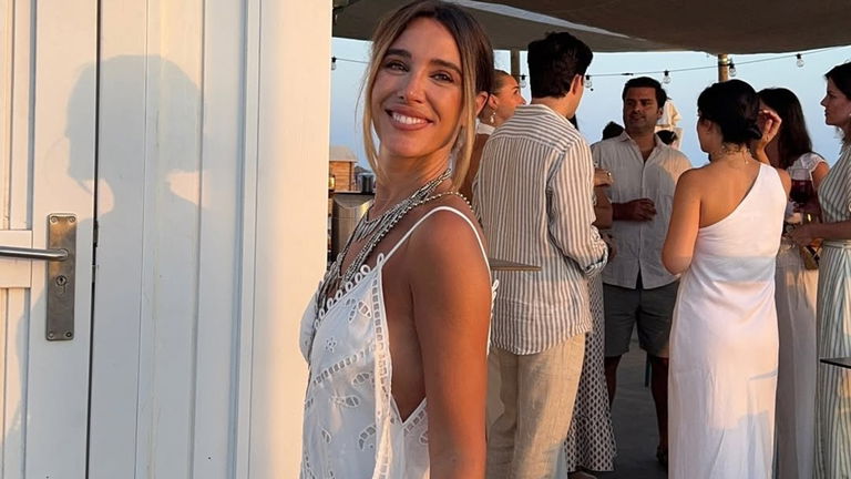 Teresa Bass encuentra en Zara el vestido de algodón bordado perfecto para el verano