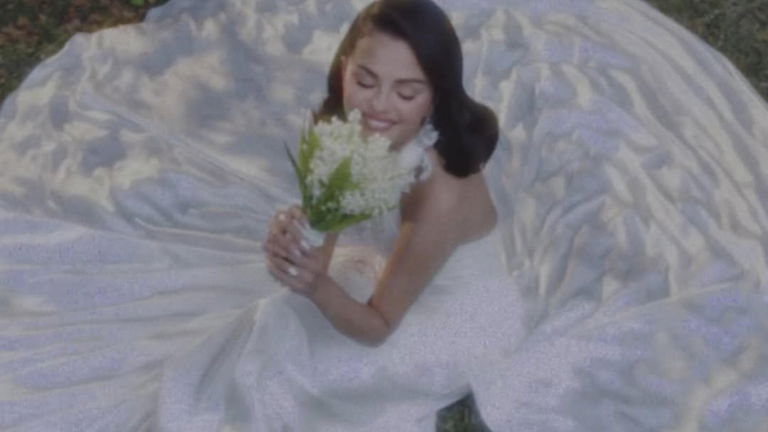 Selena Gómez despierta el espíritu de las novias vintages