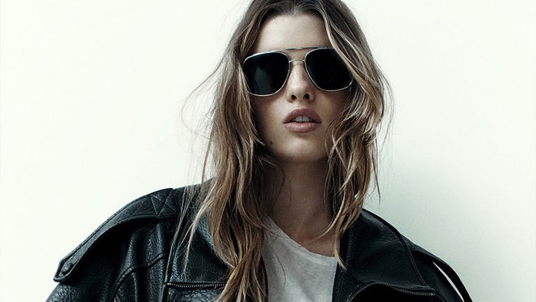 Zara tiene la chaqueta que recuerda a Yves Saint Laurent y arrasa en TikTok