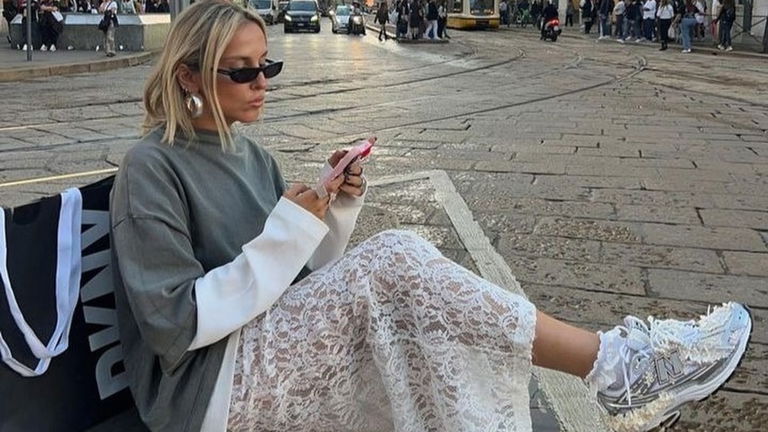 Las faldas de encaje de Stradivarius que son tendencia este otoño (y tienen el forro perfecto)