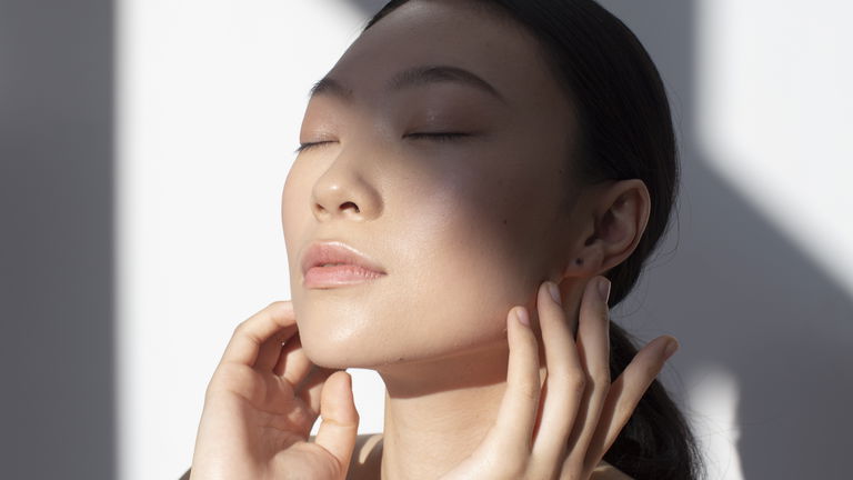 Rutina exprés coreana: productos icónicos para una piel luminosa en minutos