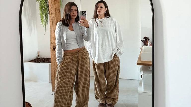 El pantalón de cuadros de Zara de la sección de hombre que Dulceida y Alba Paul han convertido en unisex y cada una lo lleva a su manera