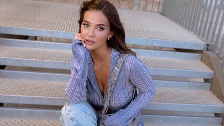 Laura Escanes tiene el look definitivo para llevar las adidas SL72 este otoño