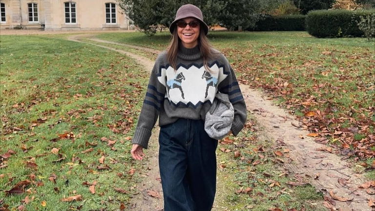 Este jersey con aire retro de NA-KD es el nuevo favorito de las que más saben de moda