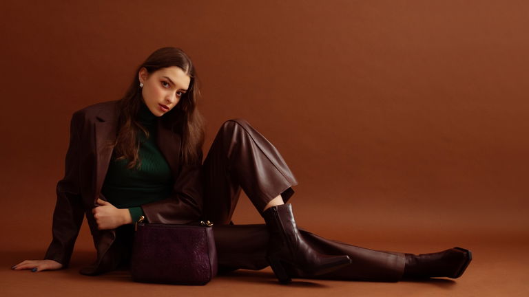 De símbolo de humildad a icono de estilo: la revolución del marrón hasta color del año