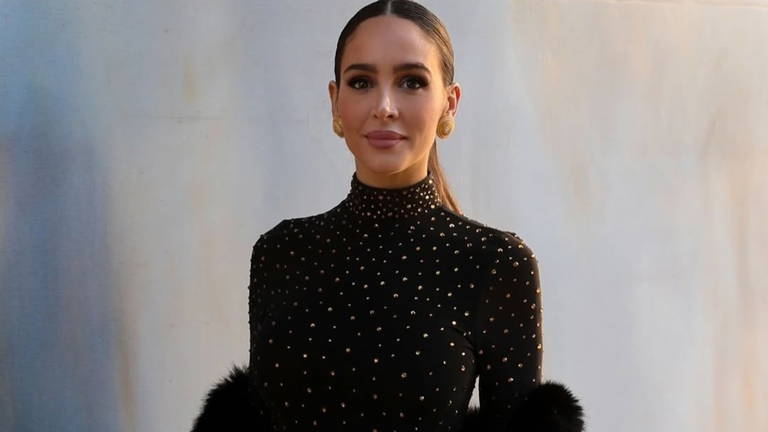 El vestido de lentejuelas de Zara que Rocío Osorno convierte en falda y que multiplica cualquier look de Navidad