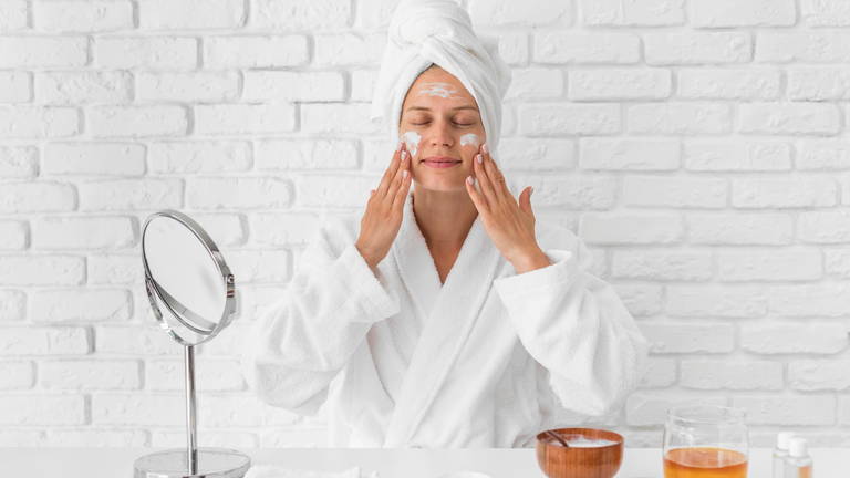 Los ingredientes que los expertos piensan que no pueden faltar en tu rutina de belleza