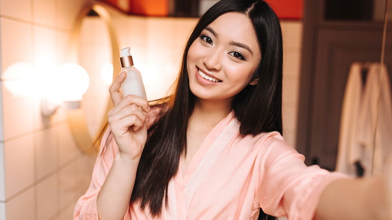 ADN de salmón: el ingrediente coreano que promete regenerar tu piel