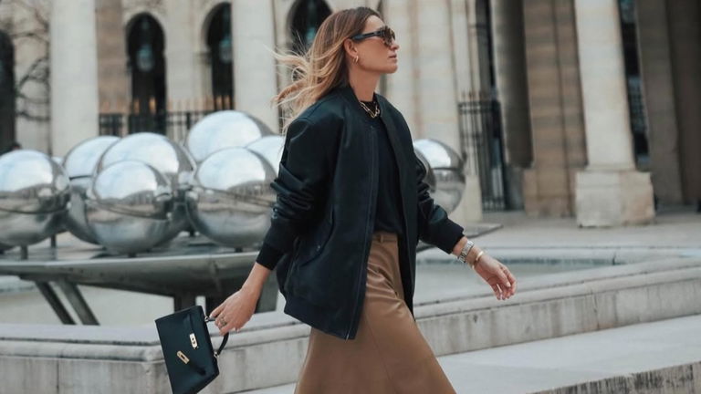 Bartabac encuentra en Zara la falda que estiliza a cualquiera (y cuesta menos de 30 €)