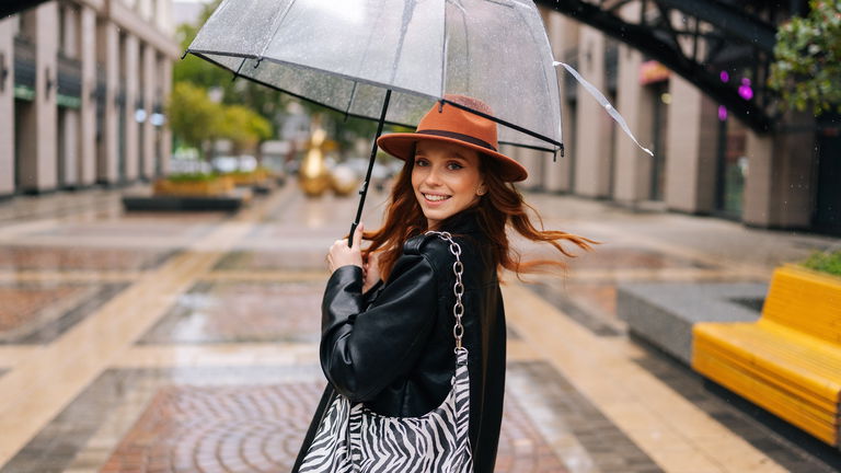 5 productos para evitar el frizz en días de lluvia (los mejor valorados)
